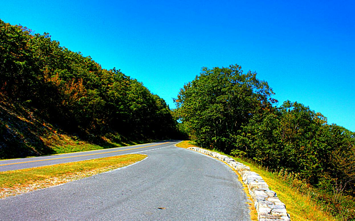 Crimora Lake Overlook On Skyline Drive