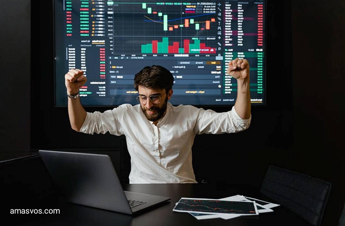 A white man carrying out online trade