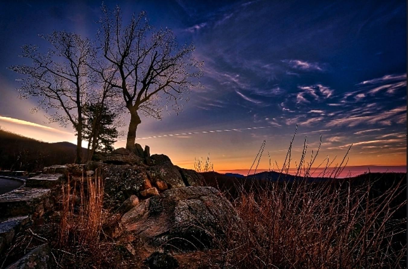 Hazel Mountain Overlooks on skyline drive