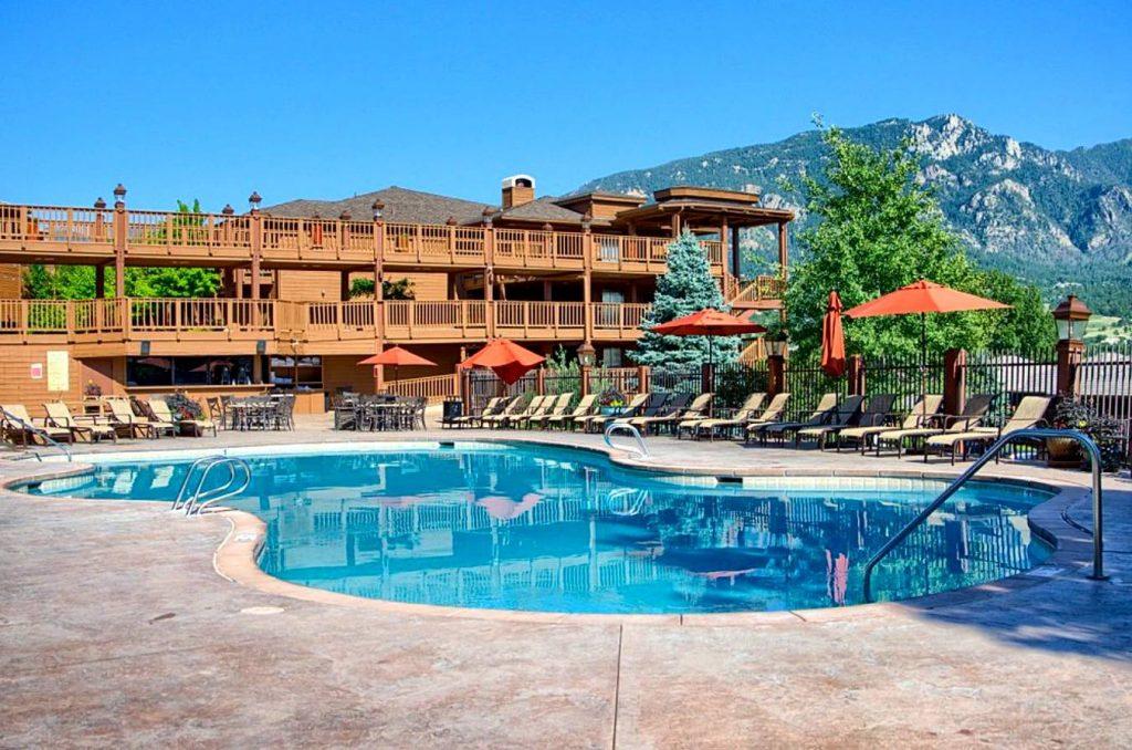 romantic getaways in colorado with private hot tubs