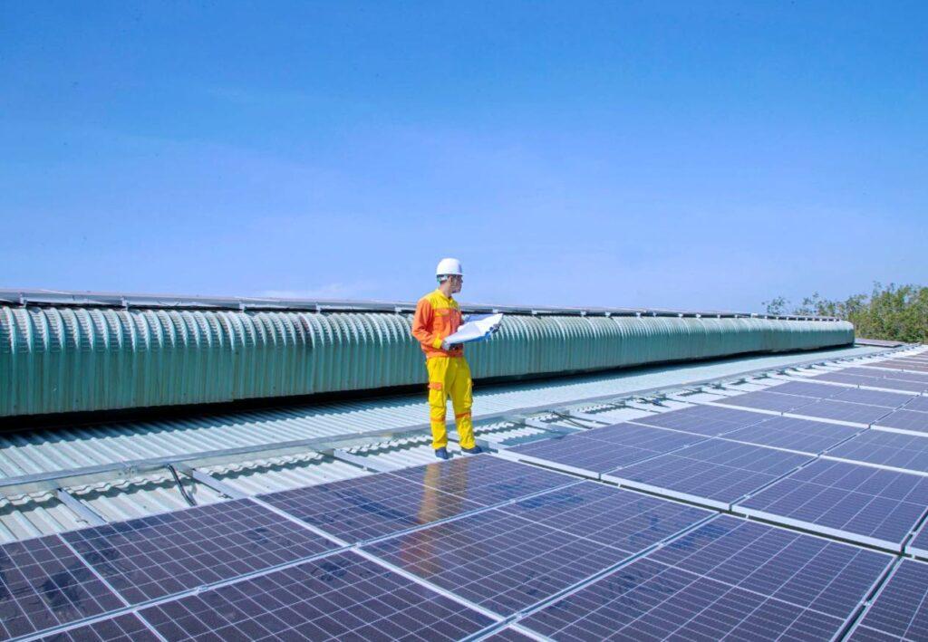 How To Open A Solar Panel Business