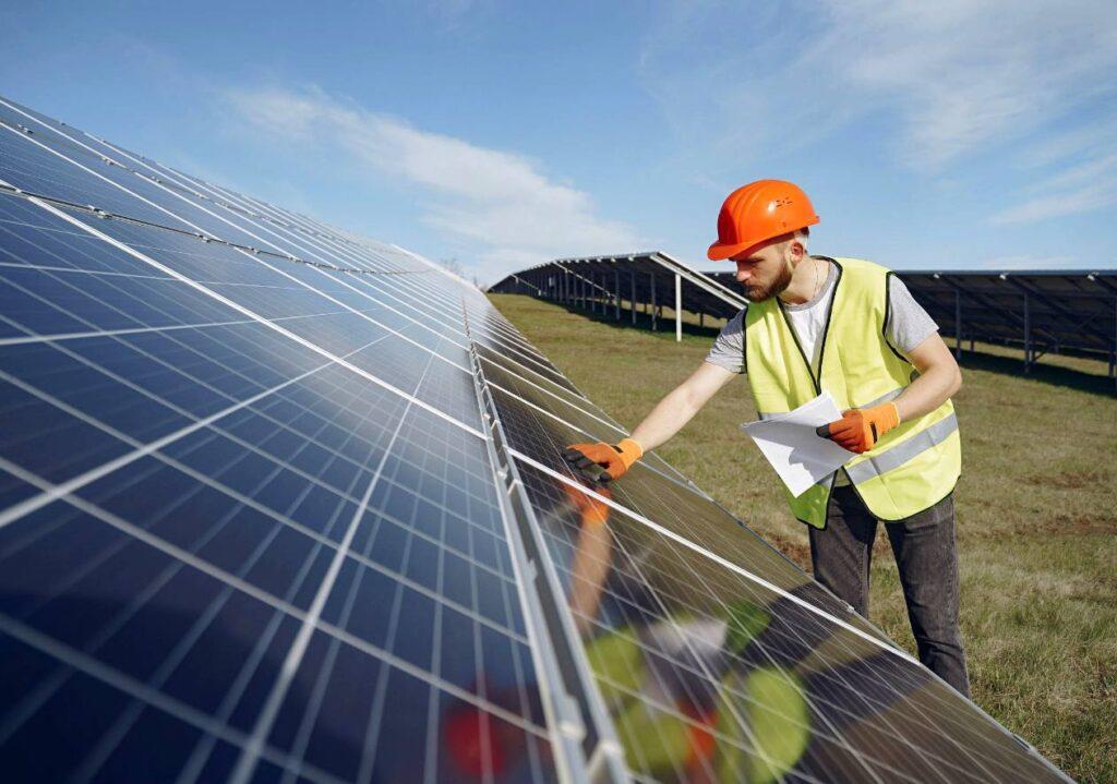 How To Open A Solar Panel Business